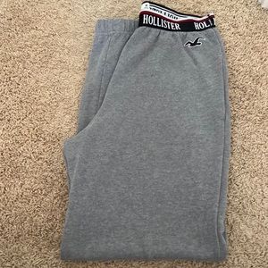 Holister Sweatpants (Medium)